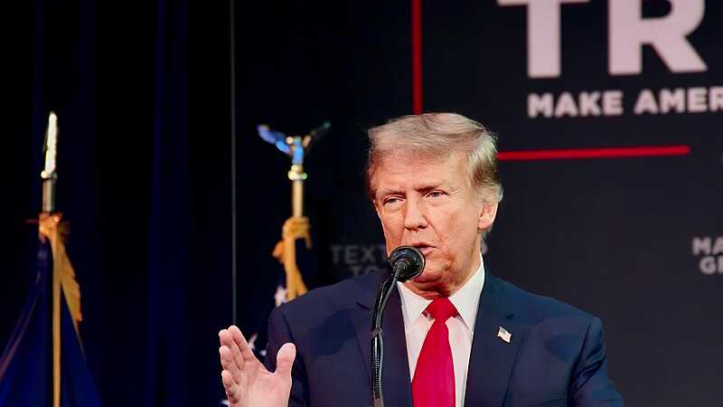 Former President Donald Trump Holds Campaign Rally In Rochester, New Hampshire, tags: drogentests vor - CC BY-SA