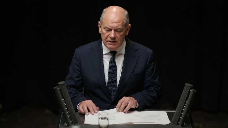 Bundeskanzler Olaf Scholz (SPD) hat den tödlichen Messerangriff auf einen Polizisten in Mannheim als "Terror" bezeichnet. In einer Regierungserklärung zur Sicherheitslage im Bundestag forderte er, Str - Digital concept art for illustrative purpose, tags: deutschland nach - Monok